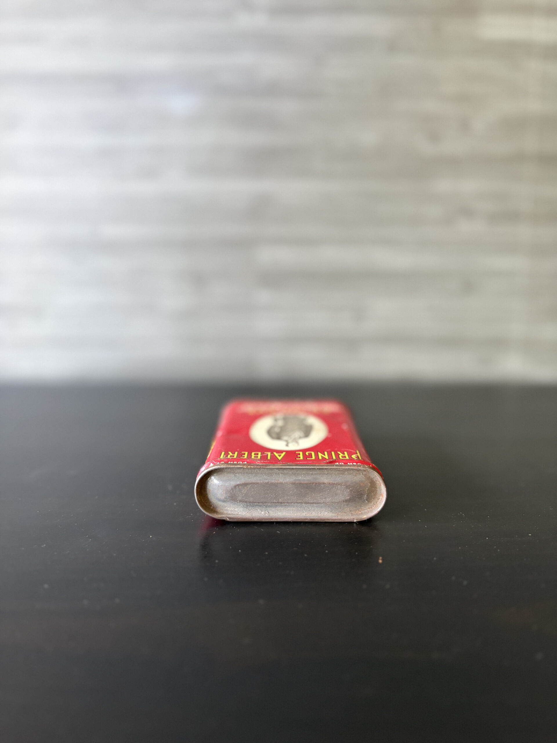 vintage prince albert crimp cut 1½ oz pocket tobacco tin old timer knives offer vintage prince albert crimp cut 1½ oz pocket tobacco tin old timer knives offer