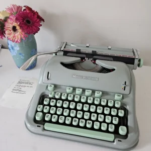 incomparable hermes 3000 vintage manual typewriter with case