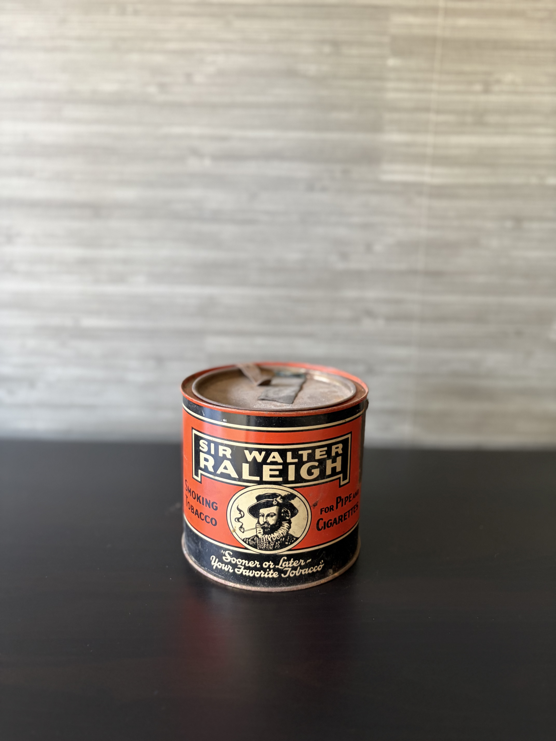 vintage sir walter raleigh smoking tobacco tin brown & williamson vintage sir walter raleigh smoking tobacco tin brown & williamson
