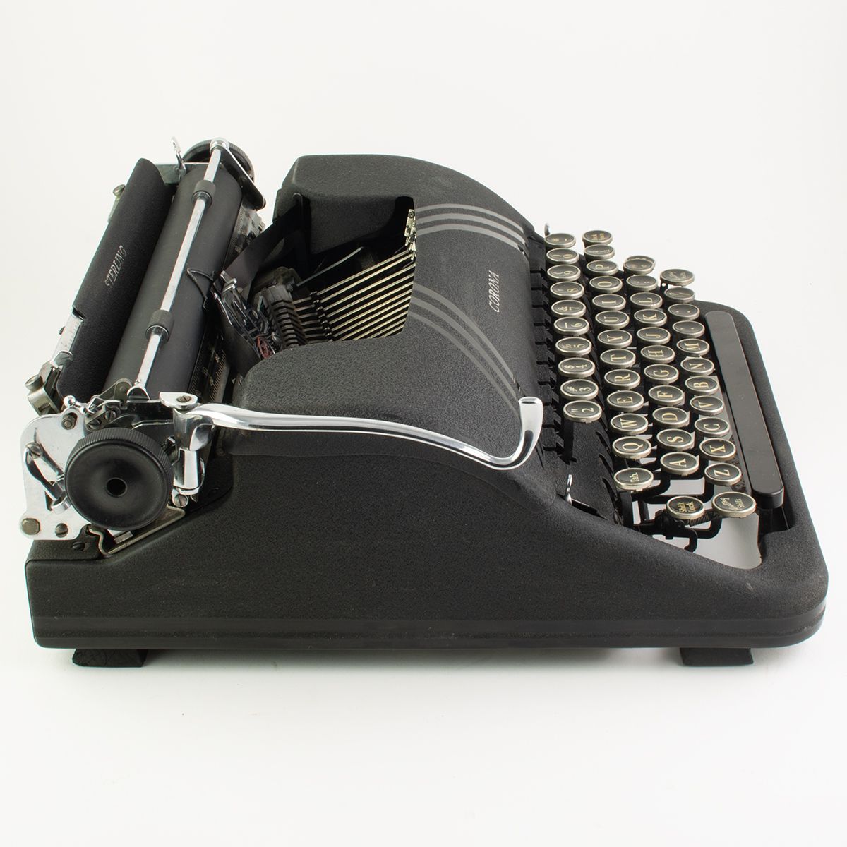 smith corona sterling black typewriter (1939) smith corona sterling black typewriter (1939)