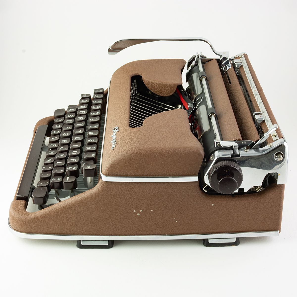 olympia sm 3 brown typewriter (1958) olympia sm 3 brown typewriter (1958)