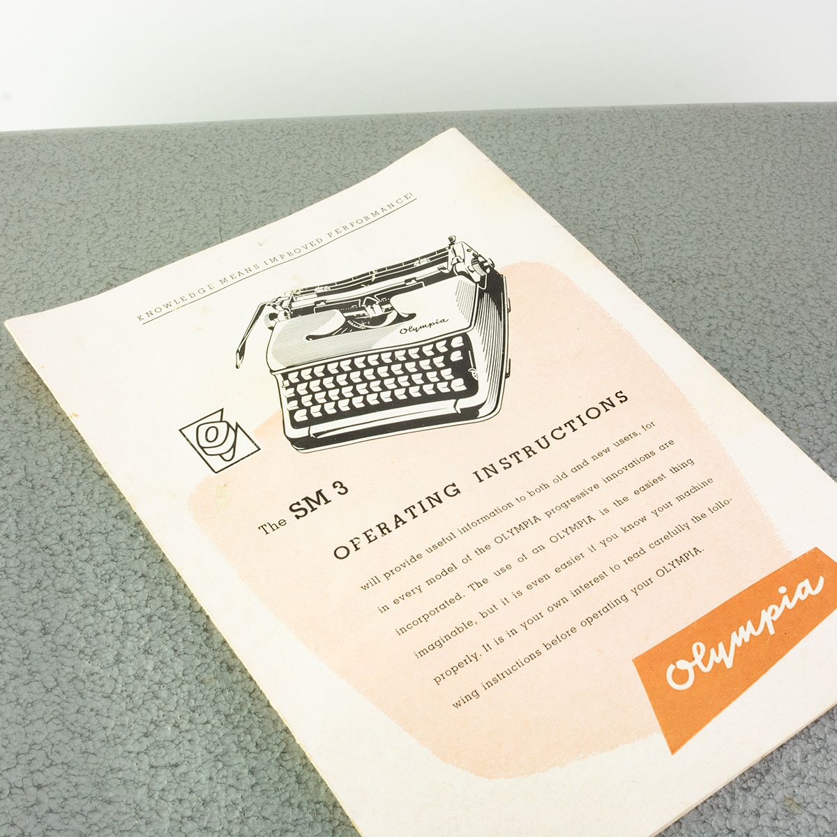olympia sm 3 brown typewriter (1958) olympia sm 3 brown typewriter (1958)