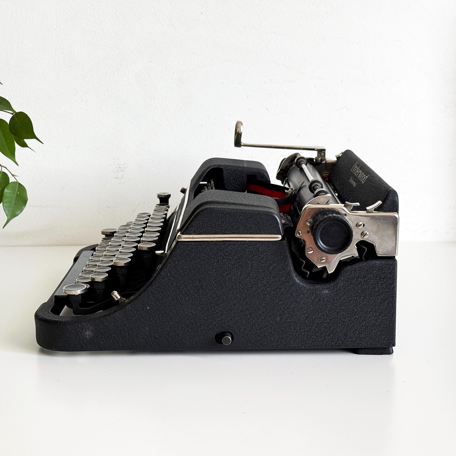underwood universal pre war typewriter | original case | includes original 1941 family document | fully serviced underwood universal pre war typewriter | original case | includes original 1941 family document | fully serviced
