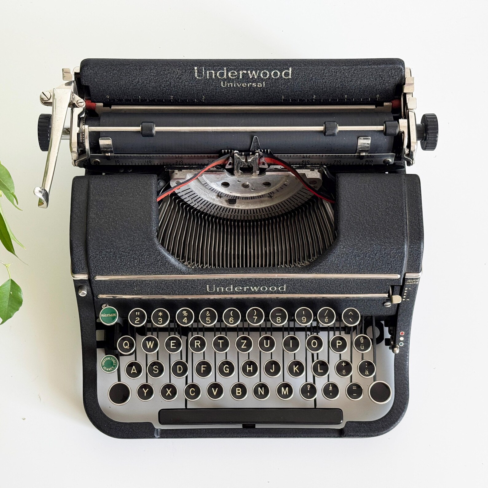 underwood universal pre war typewriter | original case | includes original 1941 family document | fully serviced underwood universal pre war typewriter | original case | includes original 1941 family document | fully serviced