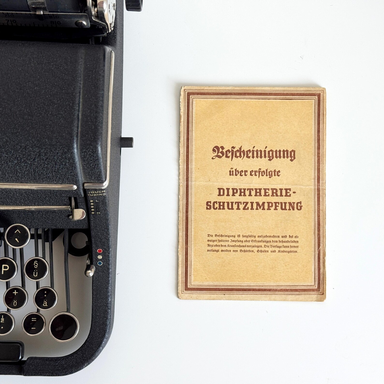 underwood universal pre war typewriter | original case | includes original 1941 family document | fully serviced underwood universal pre war typewriter | original case | includes original 1941 family document | fully serviced