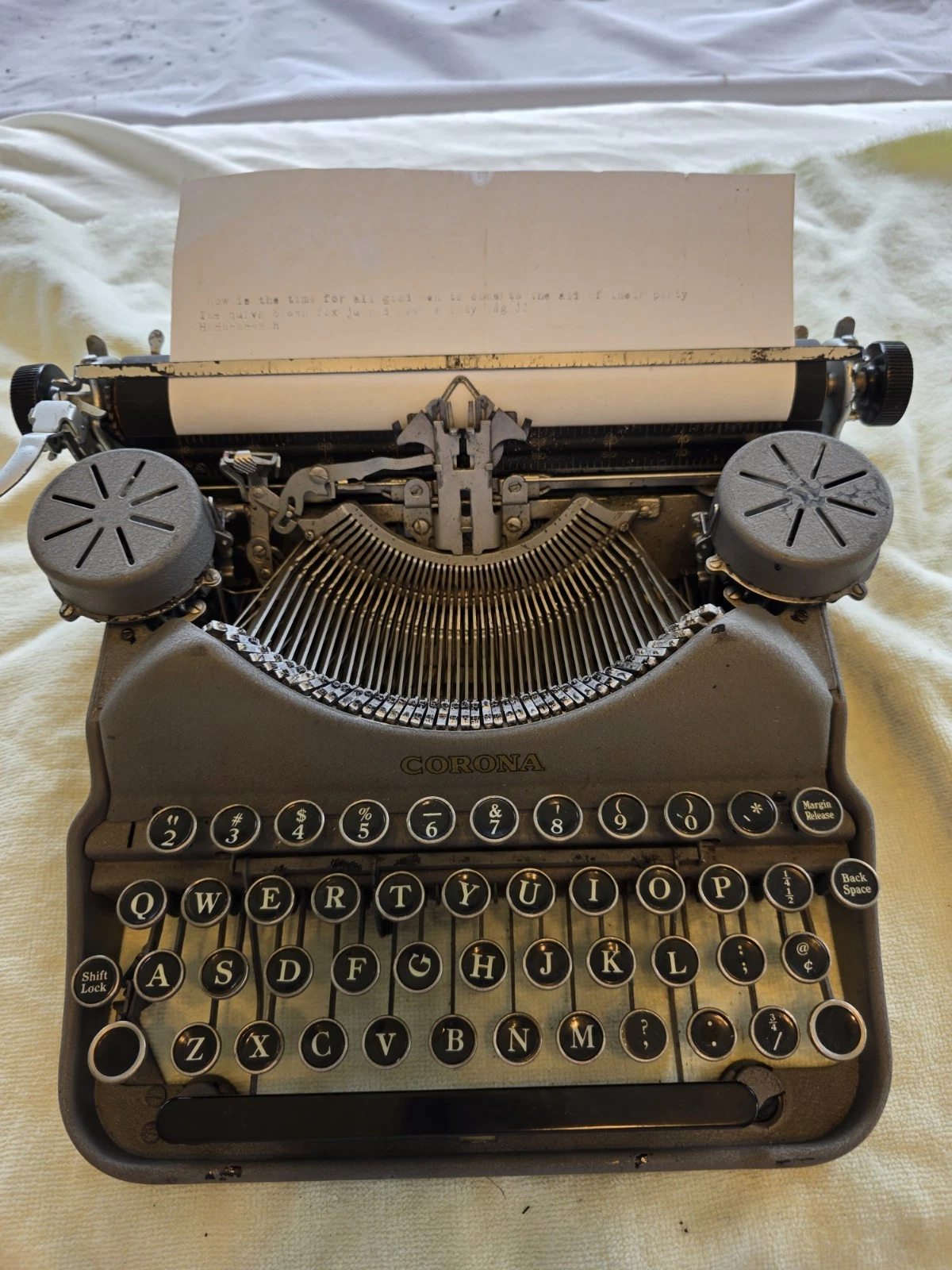 corona 4 gray portable typewriter, 1928, types like a charm. corona 4 gray portable typewriter, 1928, types like a charm.